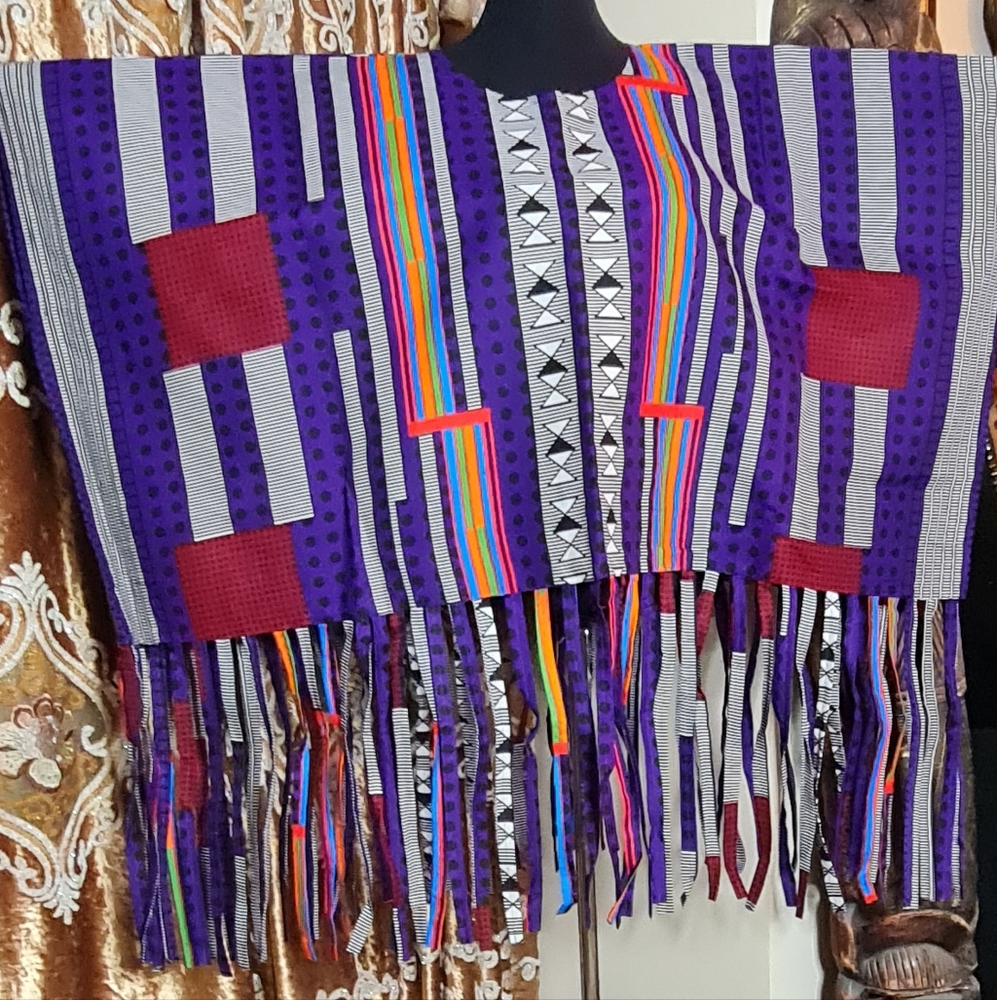 TASSLED DISHIKI TOP